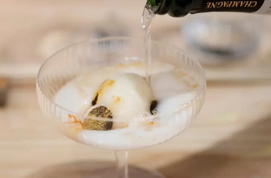 Kuva annoksesta Yuzu-sakesorbetti