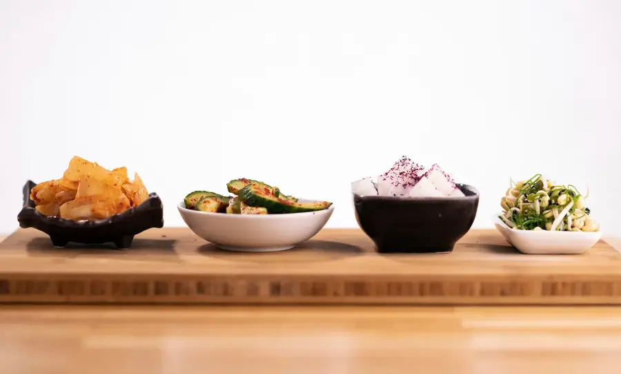 Kuva annoksesta Banchan-lajitelma